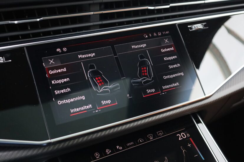 Audi RSQ8 Performance