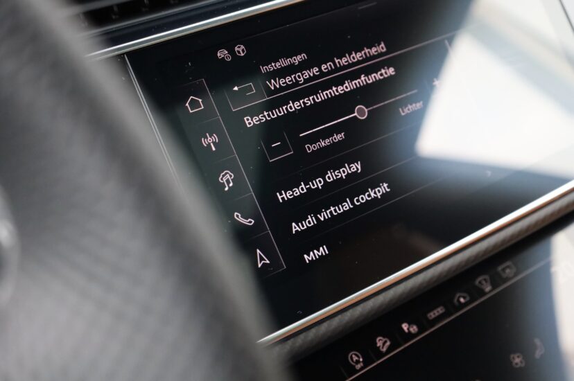 Audi RSQ8 Performance
