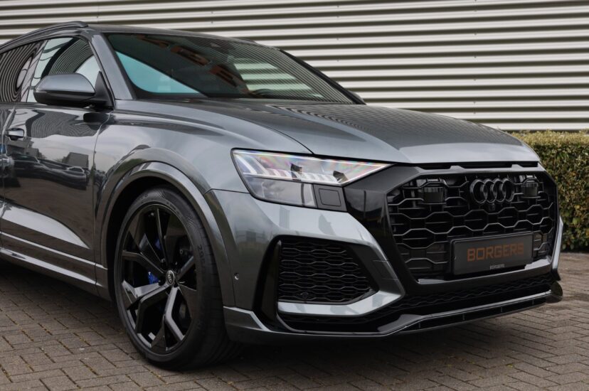 Audi RSQ8