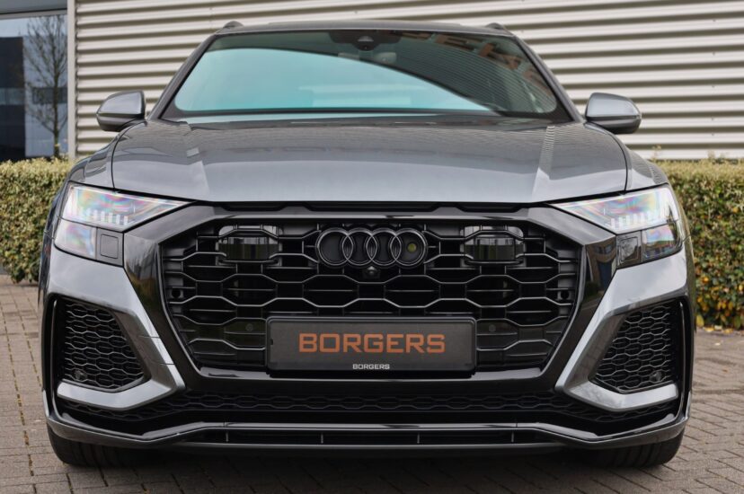 Audi RSQ8