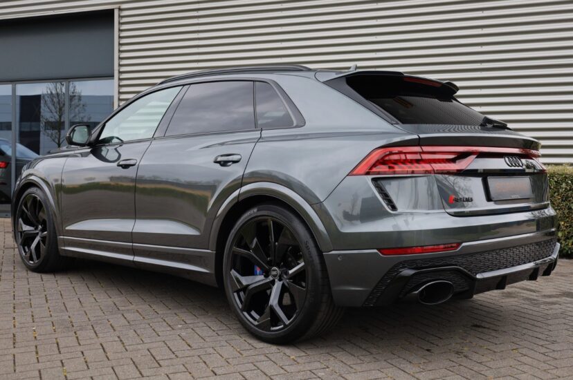 Audi RSQ8