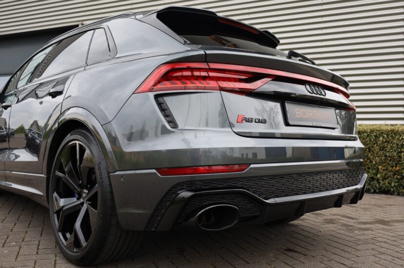 Audi RSQ8