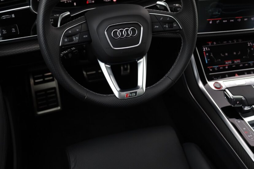 Audi RSQ8