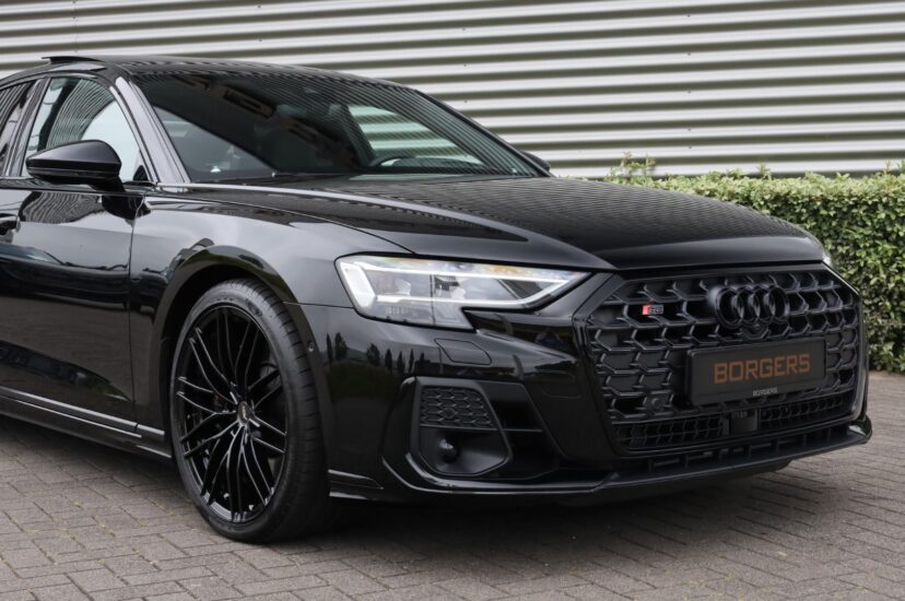 Audi S8