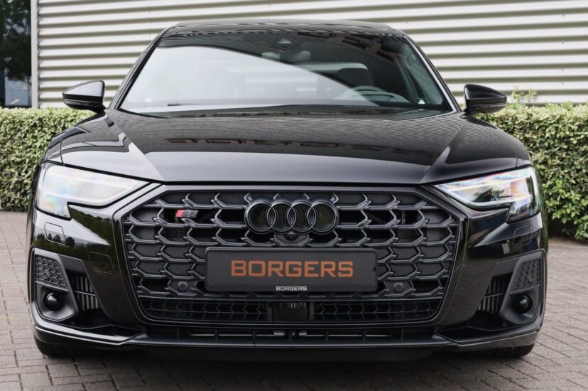Audi S8