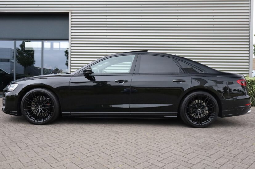 Audi S8