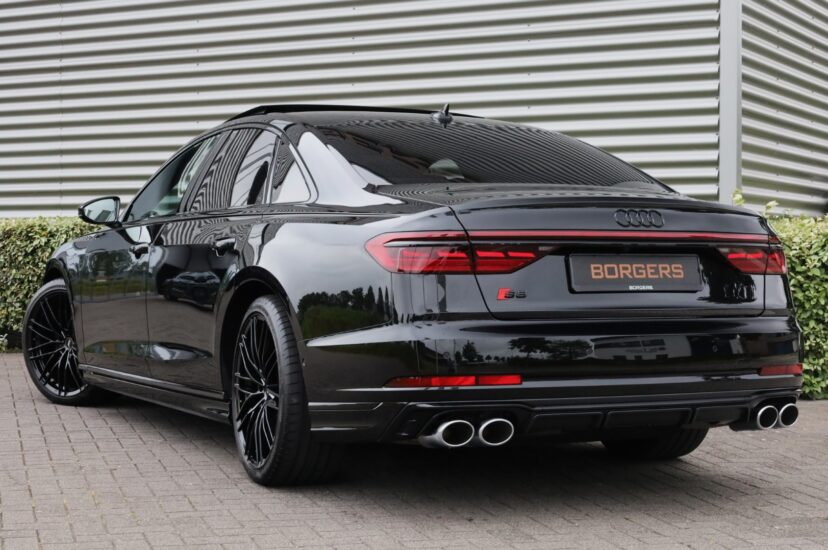 Audi S8