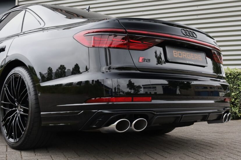 Audi S8