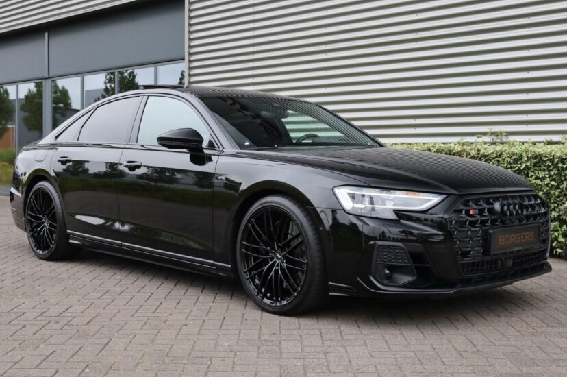Audi S8