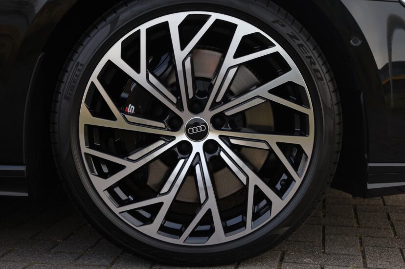 Audi S8