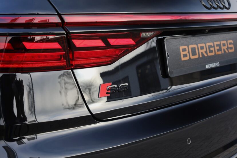 Audi S8
