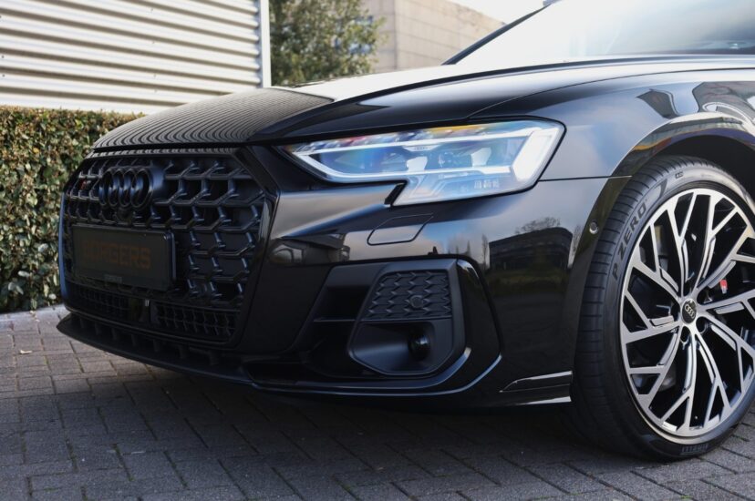 Audi S8