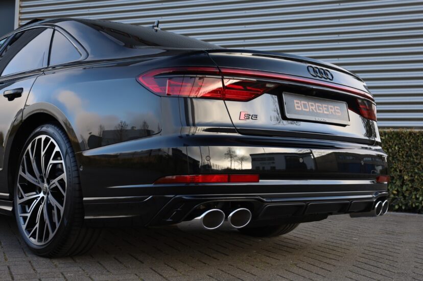 Audi S8