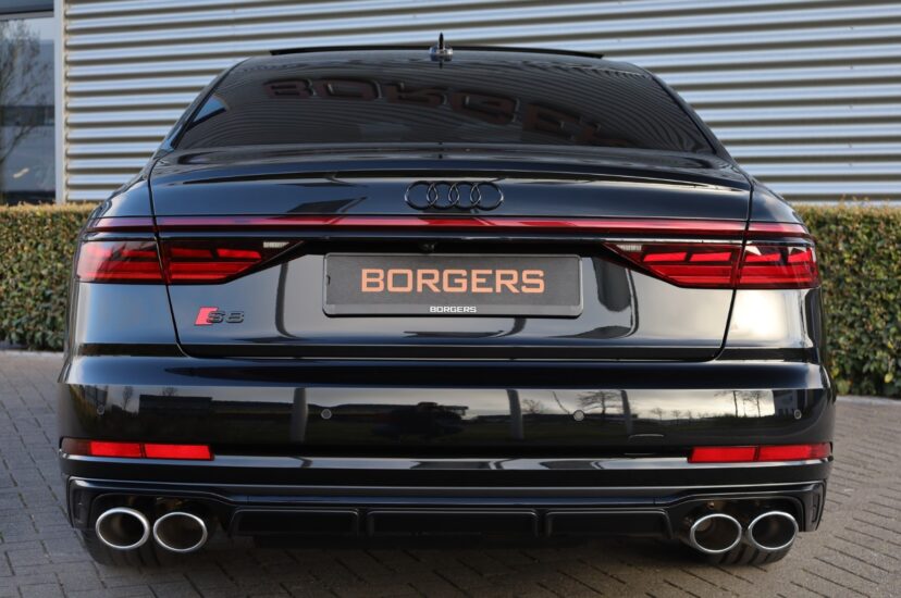 Audi S8