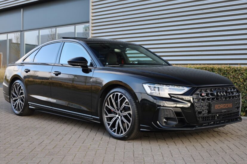 Audi S8