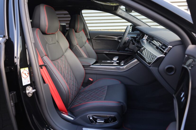 Audi S8
