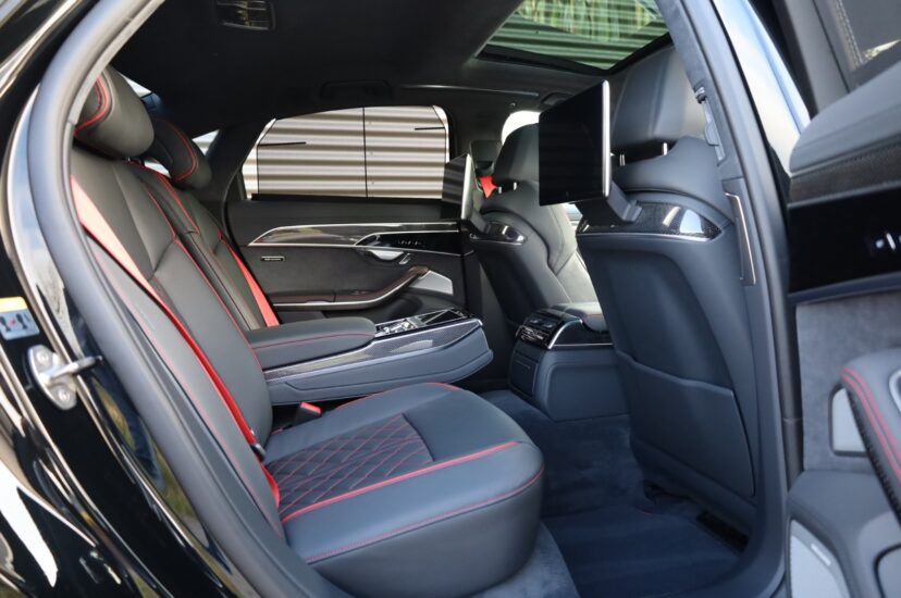Audi S8