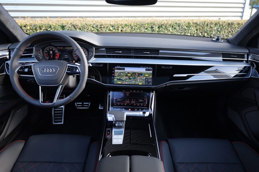 Audi S8