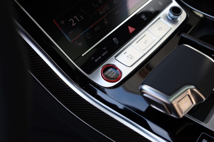 Audi S8