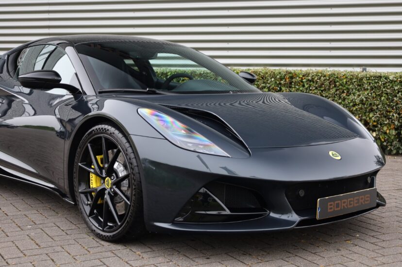 Lotus Emira