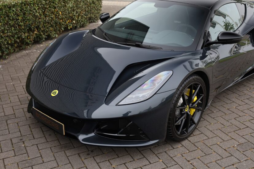 Lotus Emira