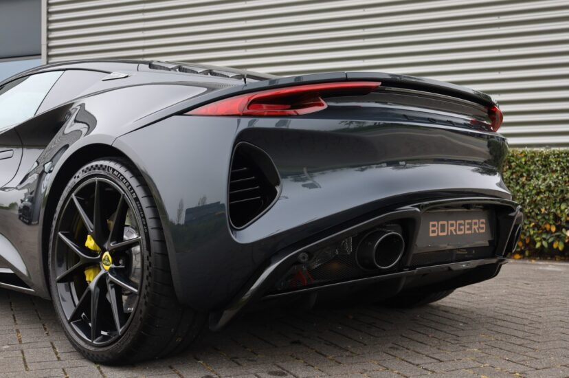 Lotus Emira