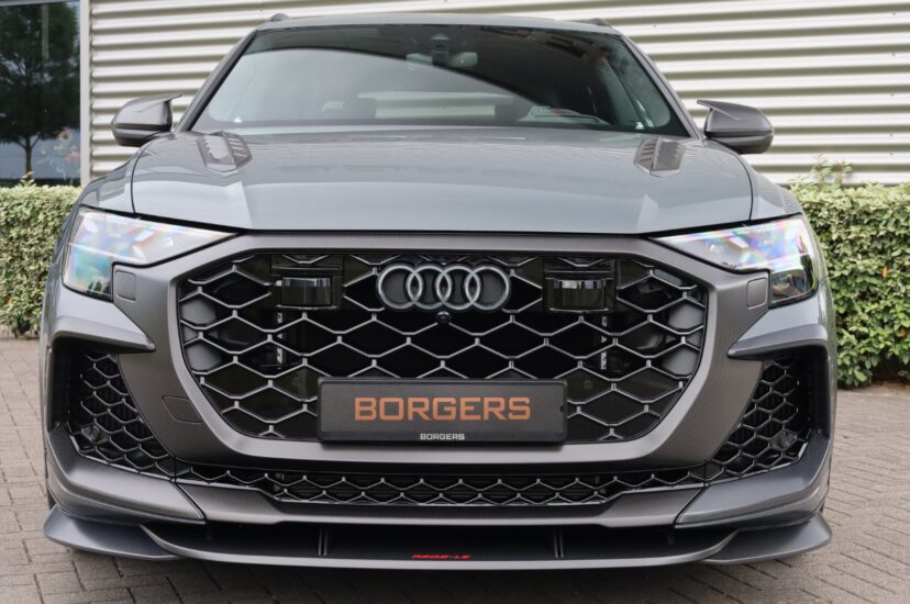 Audi RSQ8 Performance