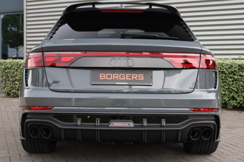 Audi RSQ8 Performance