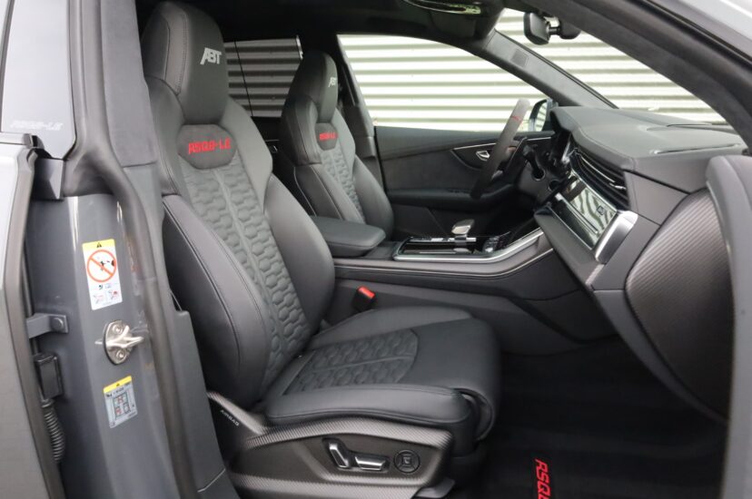 Audi RSQ8 Performance