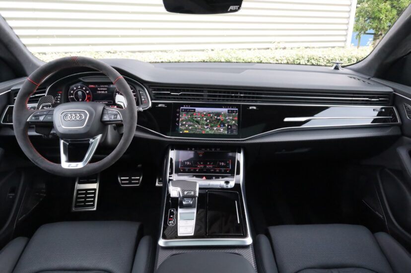 Audi RSQ8 Performance