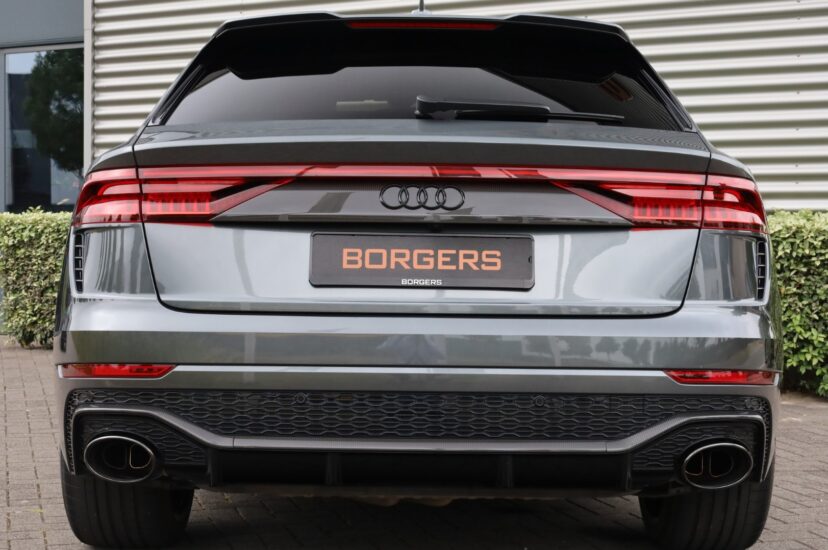 Audi RSQ8