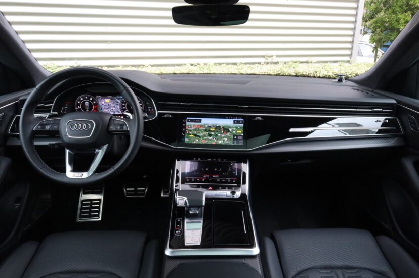 Audi RSQ8