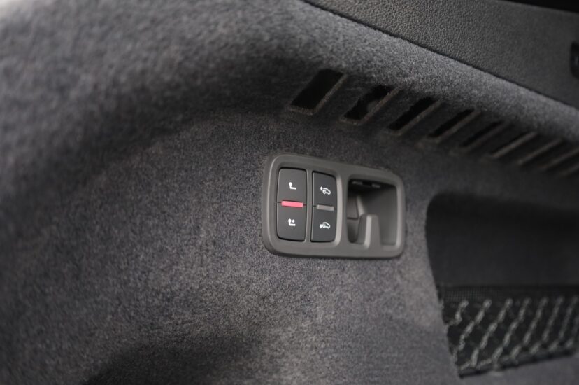 Audi RSQ8 Performance