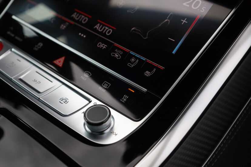 Audi RSQ8 Performance