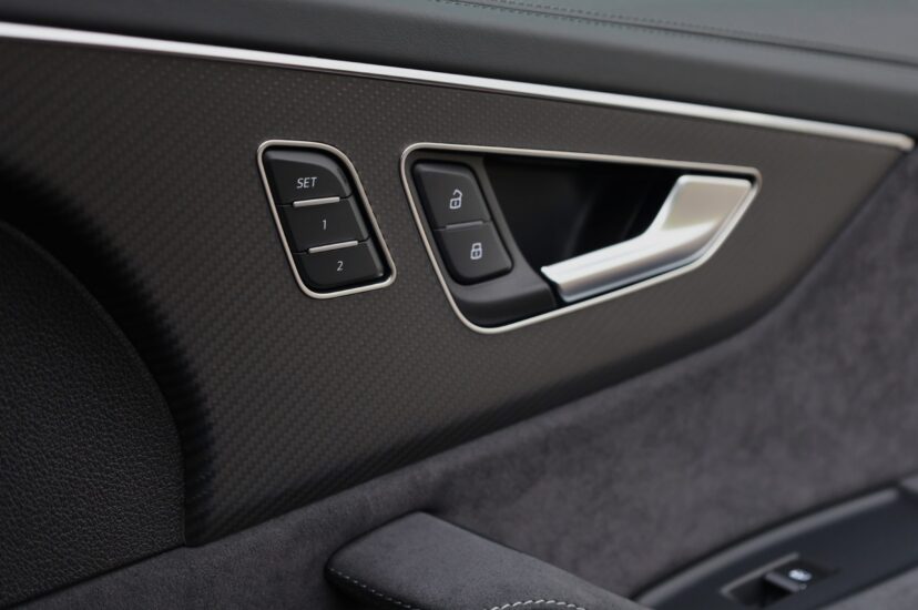 Audi RSQ8 Performance