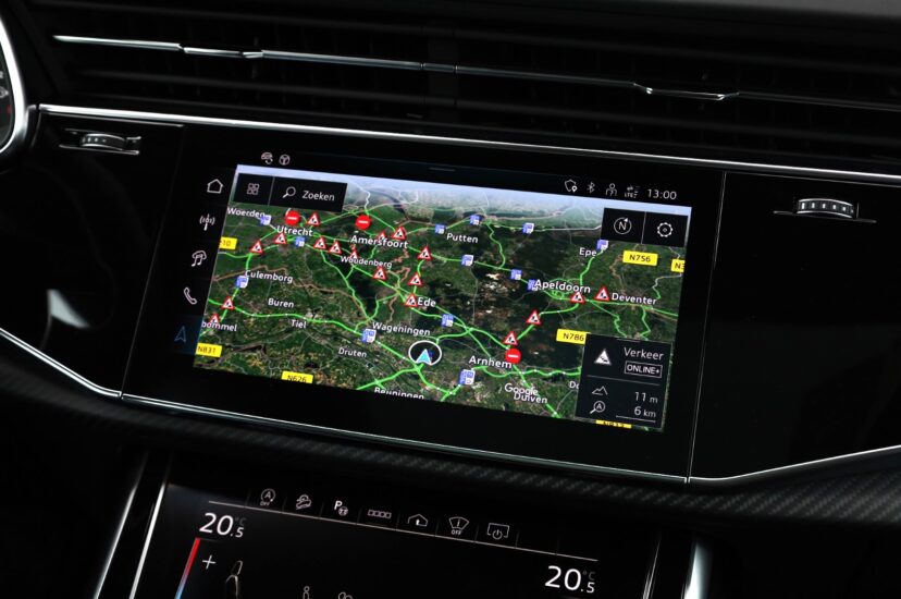 Audi RSQ8 Performance