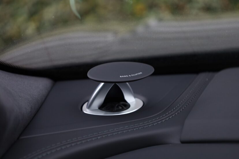 Audi RSQ8 Performance