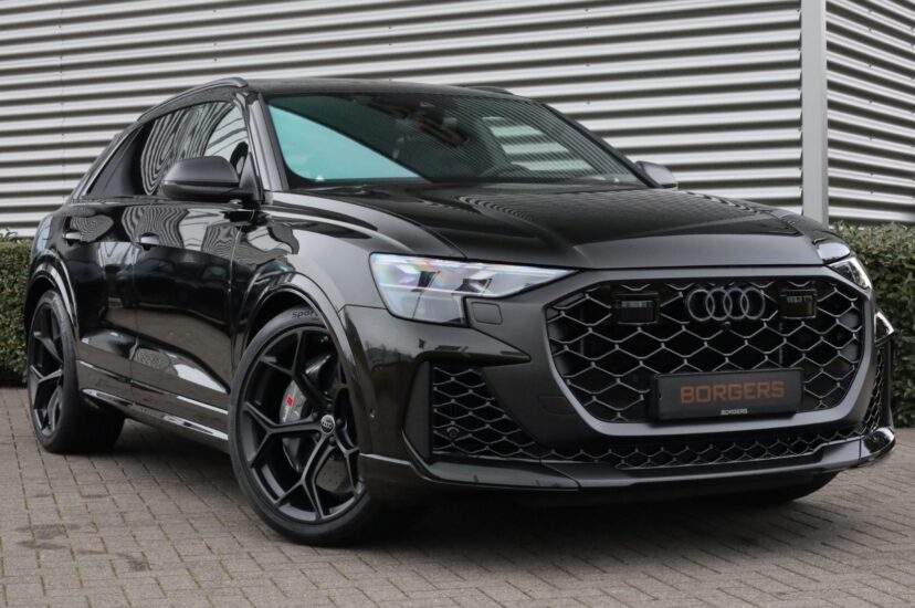 Audi RSQ8 Performance