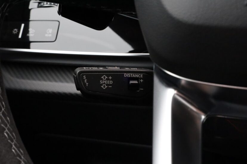 Audi RSQ8 Performance