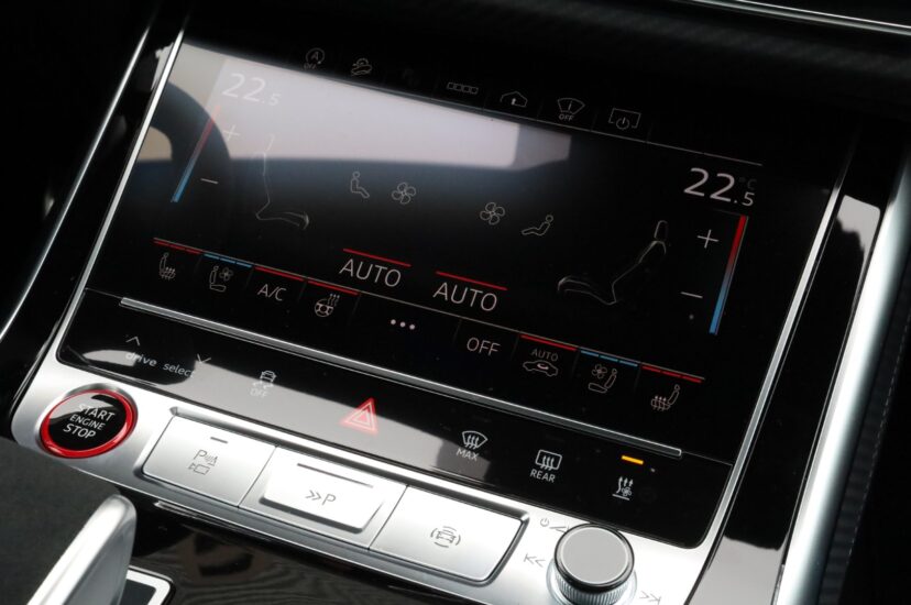 Audi RSQ8 Performance