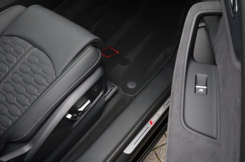 Audi RSQ8 Performance