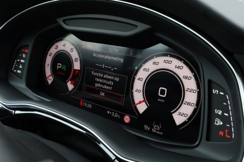 Audi RSQ8 Performance