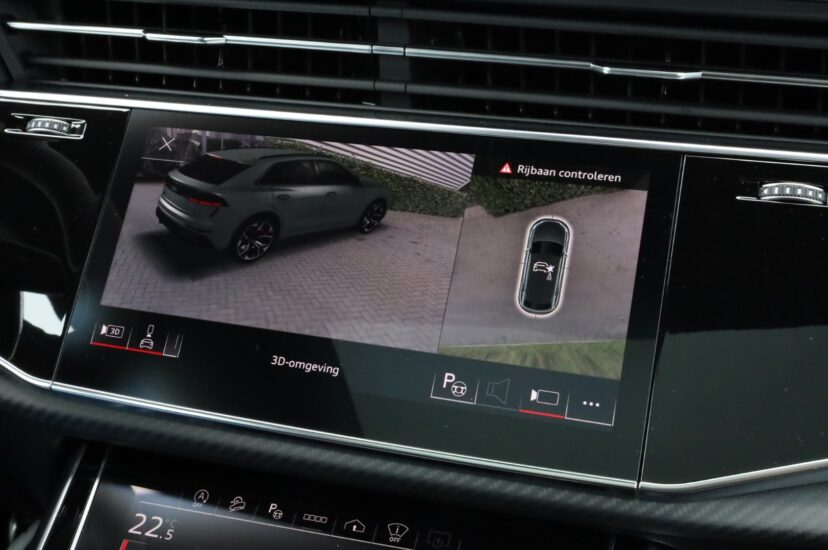 Audi RSQ8 Performance