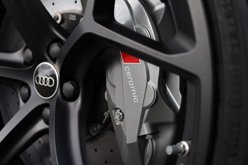 Audi RSQ8 Performance