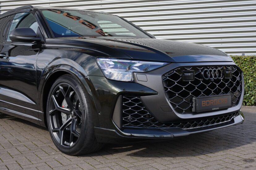 Audi RSQ8 Performance