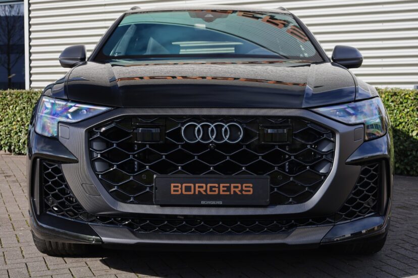 Audi RSQ8 Performance
