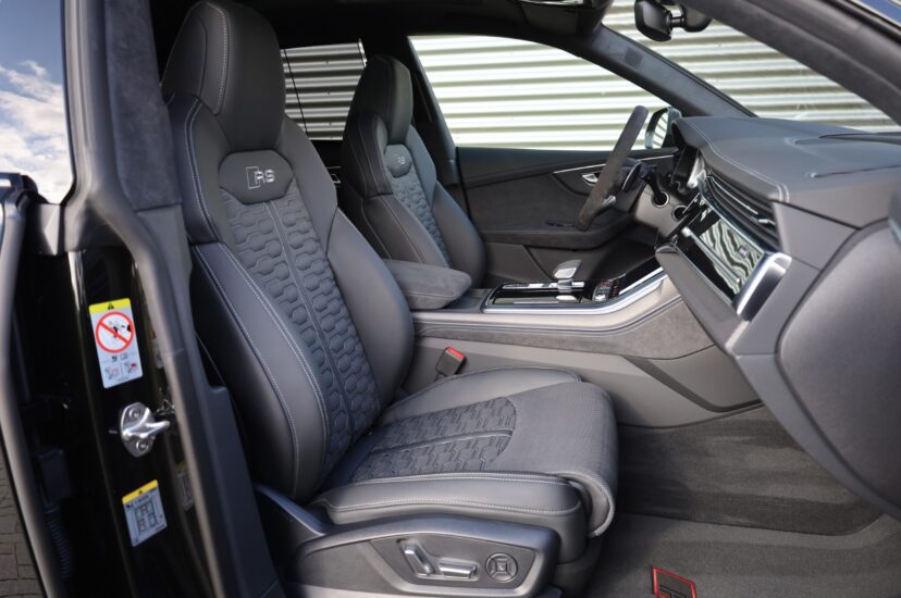 Audi RSQ8 Performance