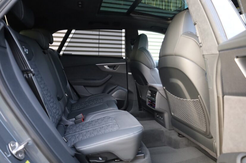 Audi RSQ8 Performance