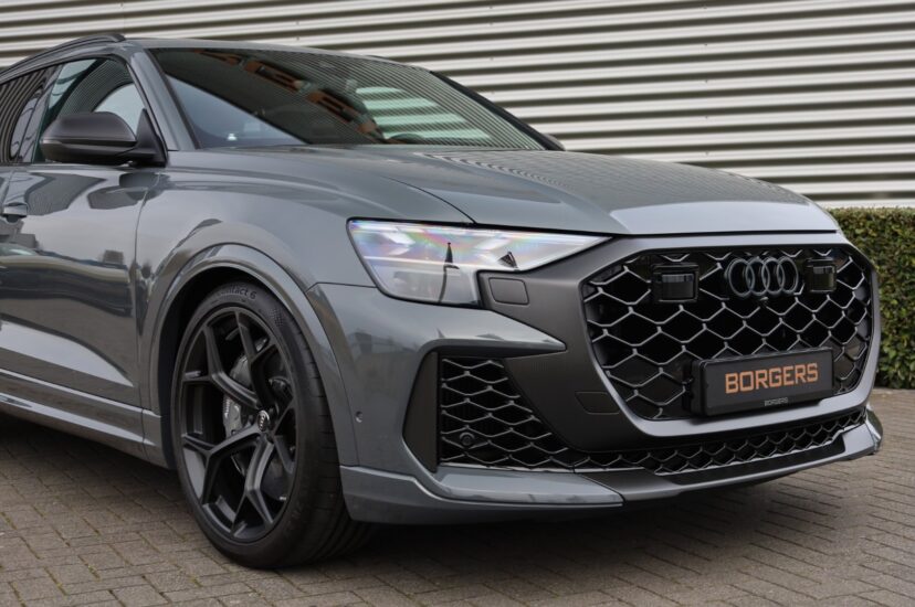 Audi RSQ8 Performance