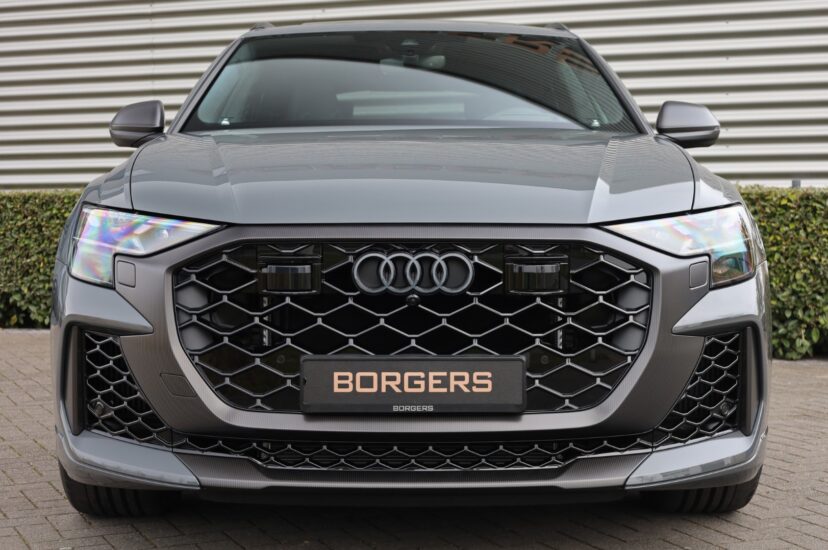 Audi RSQ8 Performance